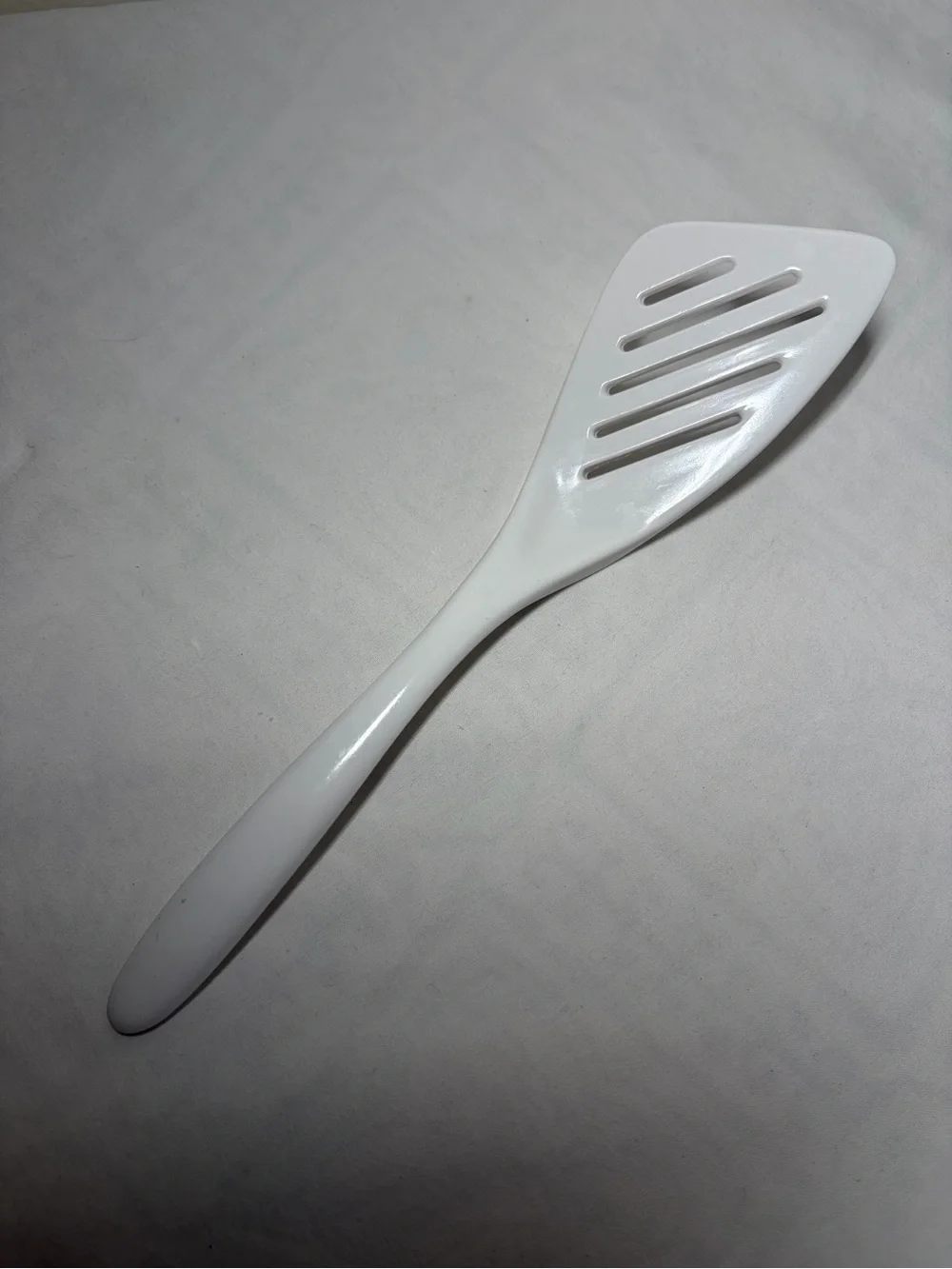 Hutzler 561 Melamine Slotted Spatula Turner, White Solid Pattern